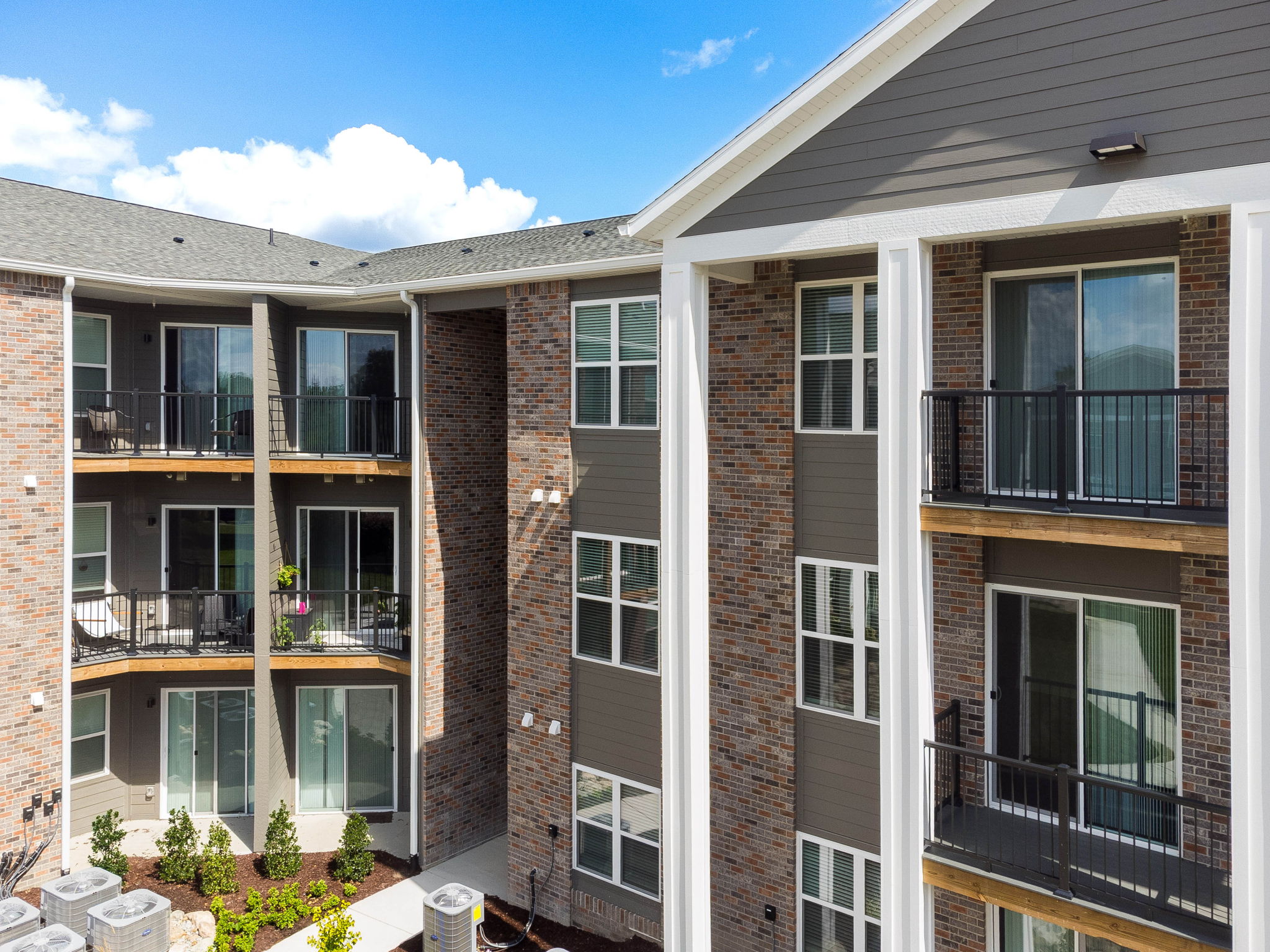 Exterior at Okemos MI Apartments | Knob Hill Apartments in Okemos, MI